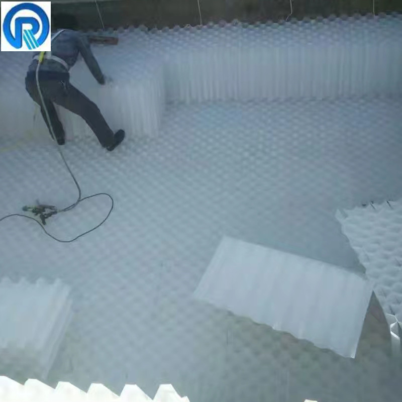 市政污水沉淀池填料安装 睿鹏斜管斜板填料一站式服务商